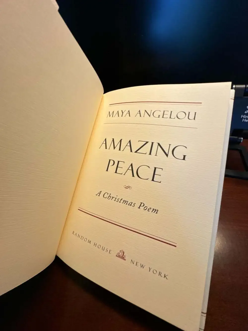 Amazing Peace: A Christmas Poem by Maya Angelou (Hardcover)